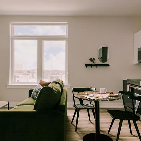 Sonder By Marriott Bonvoy Ovation Apartments Avenue Of The Arts Philadelphia Room photo